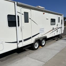 2004 Trail Bay Ultra Light 27 DS Travel Trailer