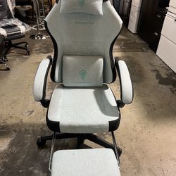 Dowinx Simple Series 6657D-Green brand new and already assembled  $99  Warehouse Clearance Sale   🔥First Come, First Served🔥  🔥Reserve with a Depos