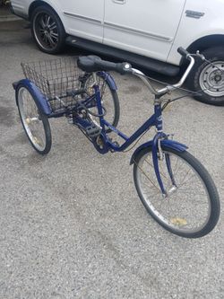 Adult 24" 3 speed 3 wheel tricycle with rear basket