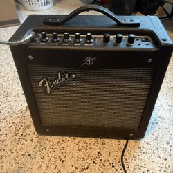 (NEED GONE) Fender Mustang I v.2 Amp