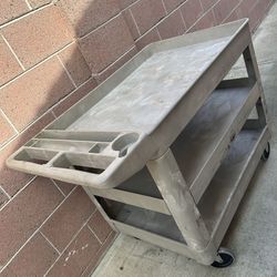 Rubbermaid big plastic car