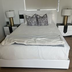 Italian  Queen Bedroom Set With Mattress And Lights
