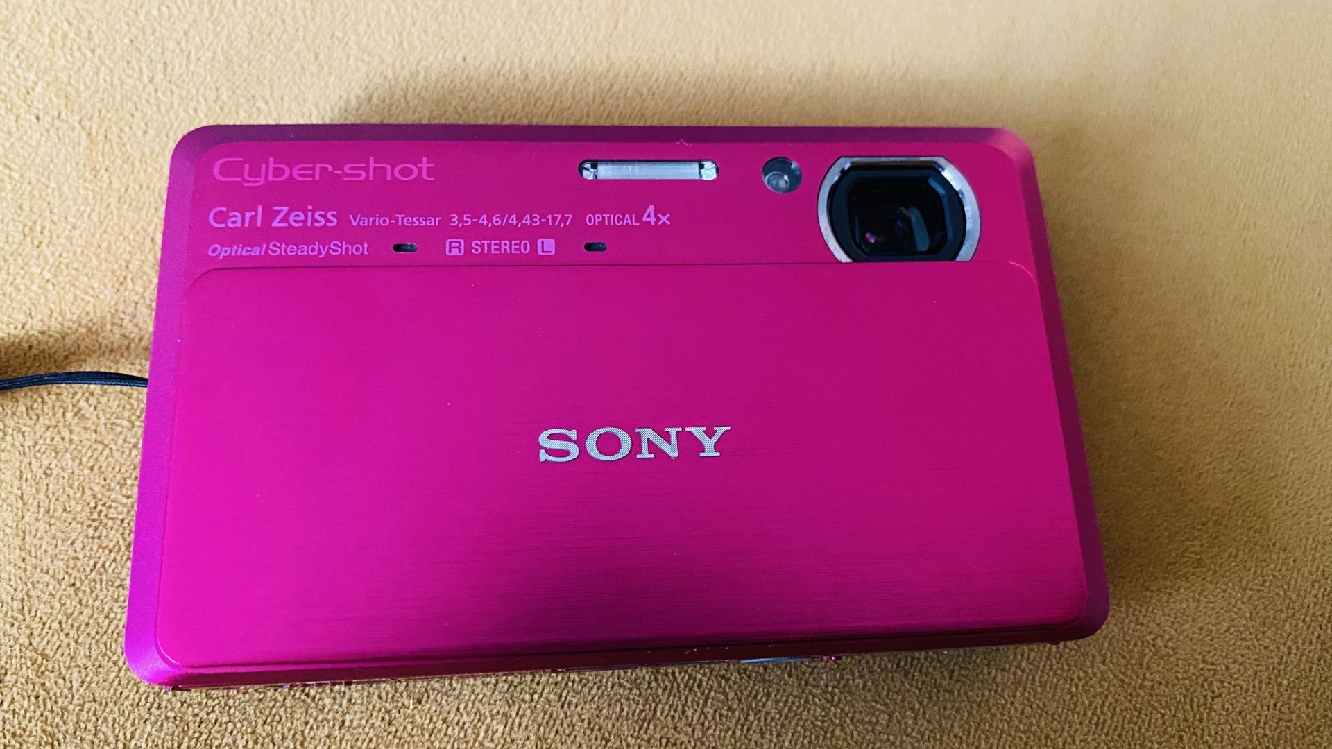 Sony dsc-tx9 digital camera