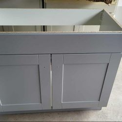 Brand New Assembled Shaker Vanity Cabinet with Sink (Light Gray) (Sink Base, 36"W X 18.5"D X 32"H)