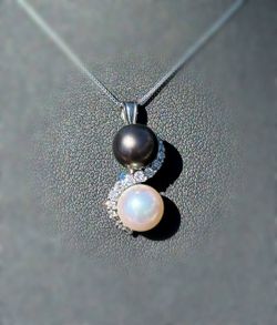 Art Deco Jewelry 18k solid white gold natural white Tahitian pearl natural diamonds 0.30CTW yin yang  Pendant charm