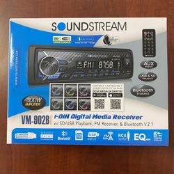 Soundstream Single Din Bluetooth USB AUX Radio. 