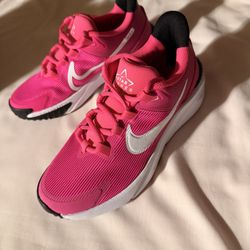Girls Nikes Shoes 