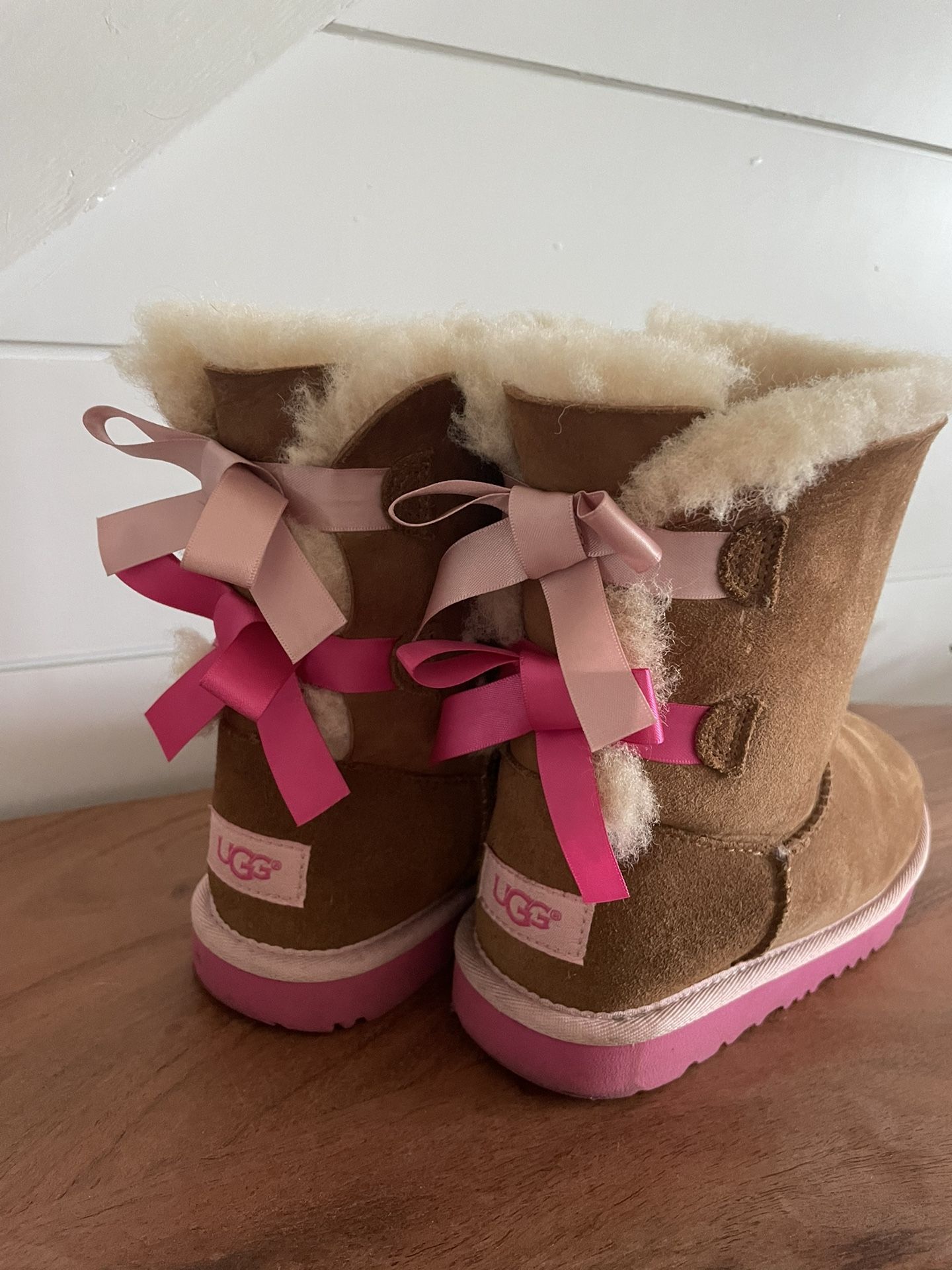 Ugg Boots Girls Size 1