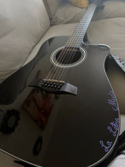 12 string guitar