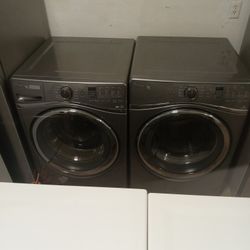 Beautiful Whirlpool Duet Washer And Dryer Matching Set Comes With A Complete 30-day Warranty Free Delivery Vancouver Area