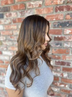 Color & Cut Specialist 