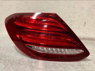 2017-2020 MERCEDES E CLASS SEDAN LED LEFT TAIL LIGHT USED OEM A(contact info removed)