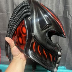 Predator Helmet 