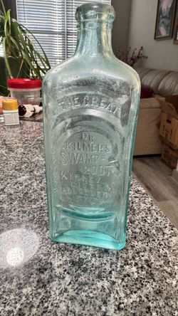 Dr. Kilmer's Swamp-Root Antique Glass Bottle