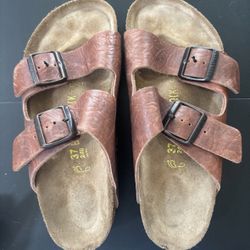Vintage Barely Worn Oiled Leather Arizona Birkenstocks