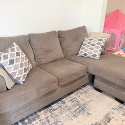 Signature Design by Ashley Dorsten Sectional Sofa Couch with Convertible Chaise Lounge, Light Brown