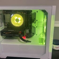 White Powerspec Pc  (in Perfect Condition)    Windows 11