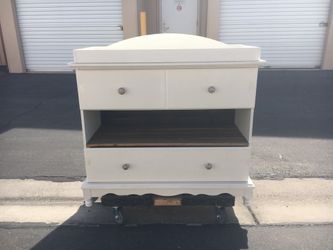 Custom baby changing station