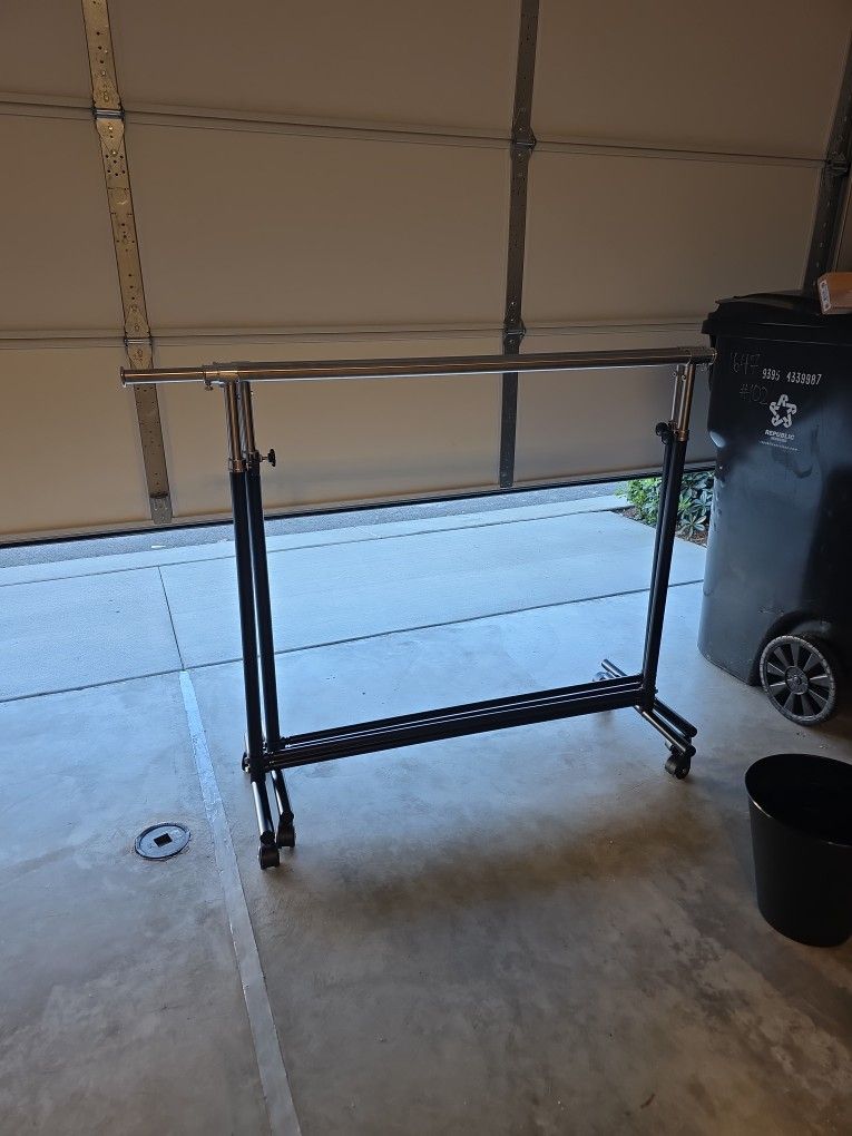 Free Portable Clothing Rack 
