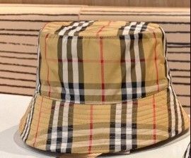 BURBERRY Beige Vintage Check Bucket Hat Size XL