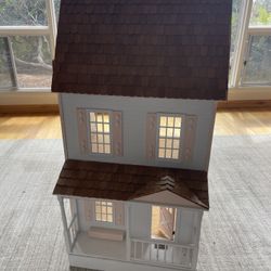 Doll House Custom Victoria 