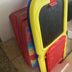Tie Dye Nap Mat And Art Easel