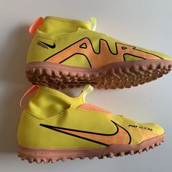 Nike kids soccer cleats, size 5.5