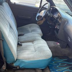 1993  TOYOTA  PICKUP