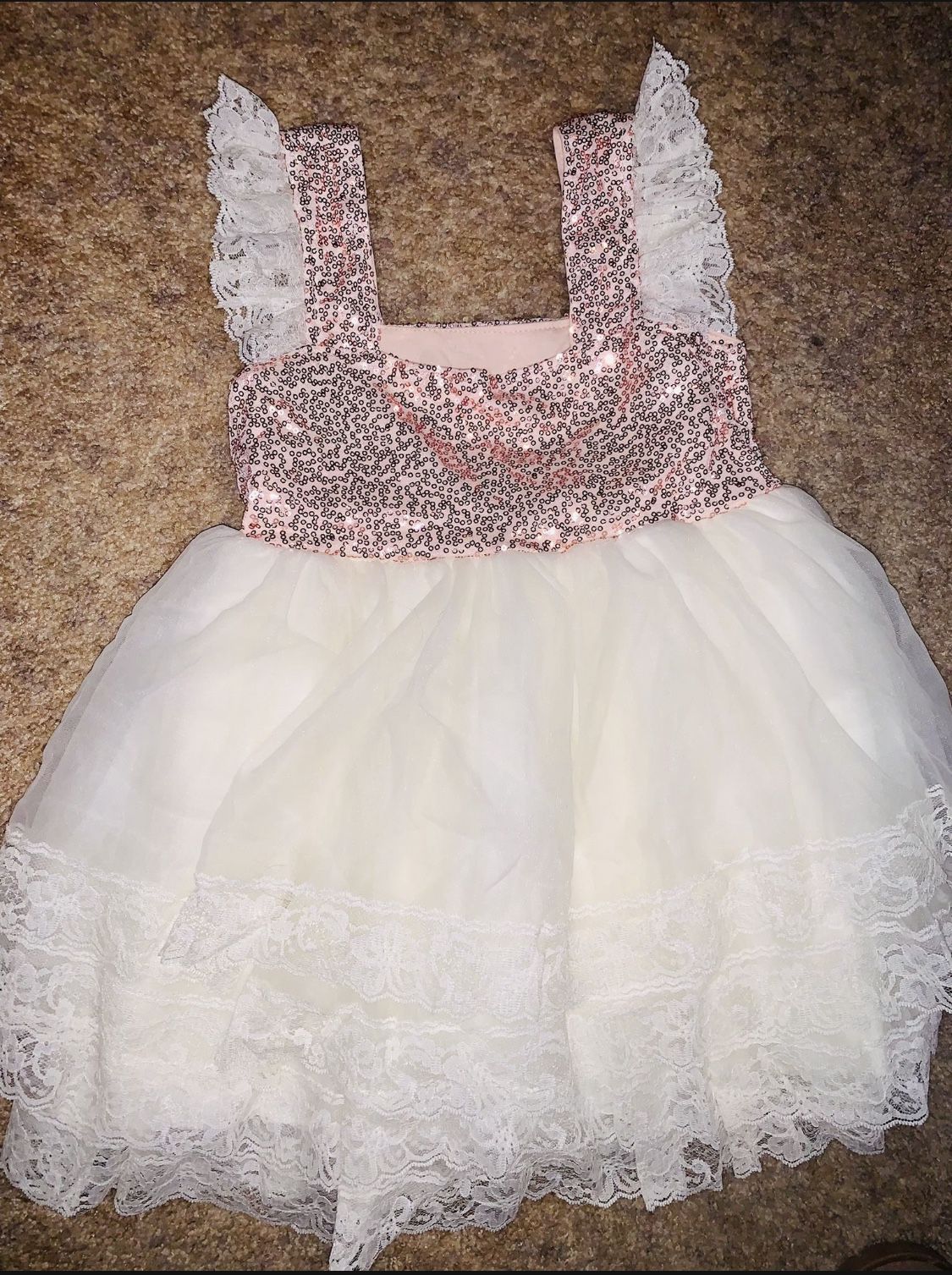 Gently used ( 5-6 Tot ) Lace / Sequin Tule Dress 