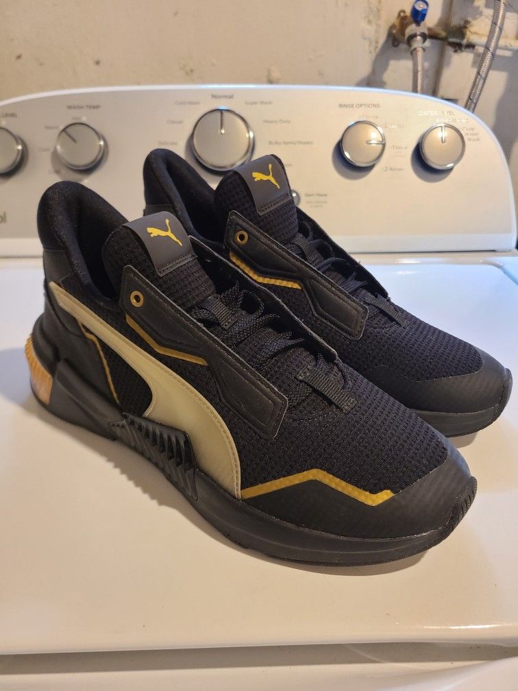 Ladies Puma Sneakers
