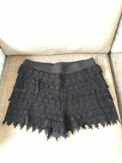 Women’s shorts never worn size small