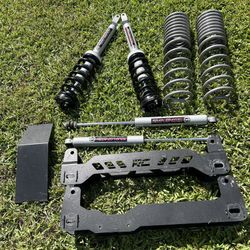 SIX INCH LIFT  ROUGH COUNTRY 