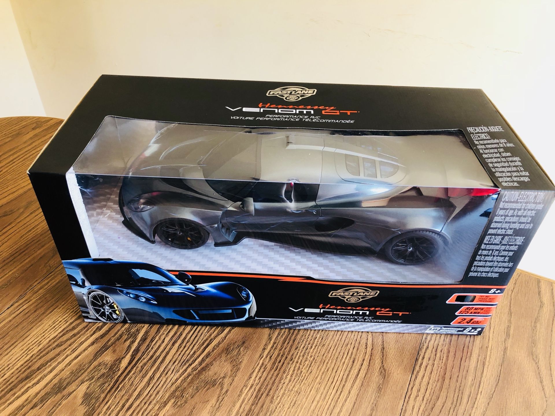 Fast lane Hennessy venom gt rc car large 1 8th scale for Sale in