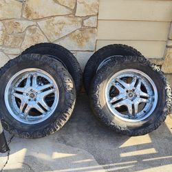 2 Xtreme And 2 Discover Tires