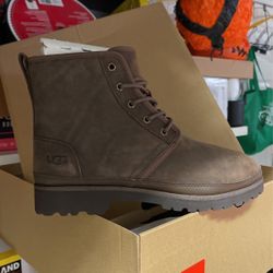 Men Ugg Boots 8.5 Size New In The Box