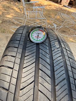 Single Tire MICHELIN PRIMACY A/S 225/55R19 103H. Has One Patch