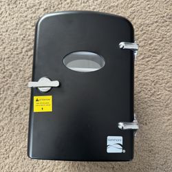 Kenmore 6 Can Mini Refrigerator, Skin Care, And Makeup