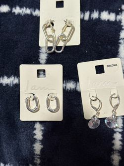 Woman’s Cubic Zirconia Earrings 