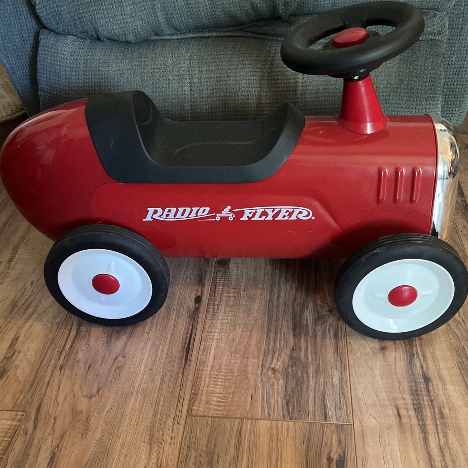 RADIO FLYER KIDS RIDE ON