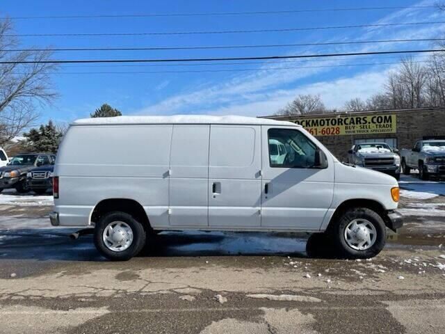 2003 Ford E-350 Super Duty