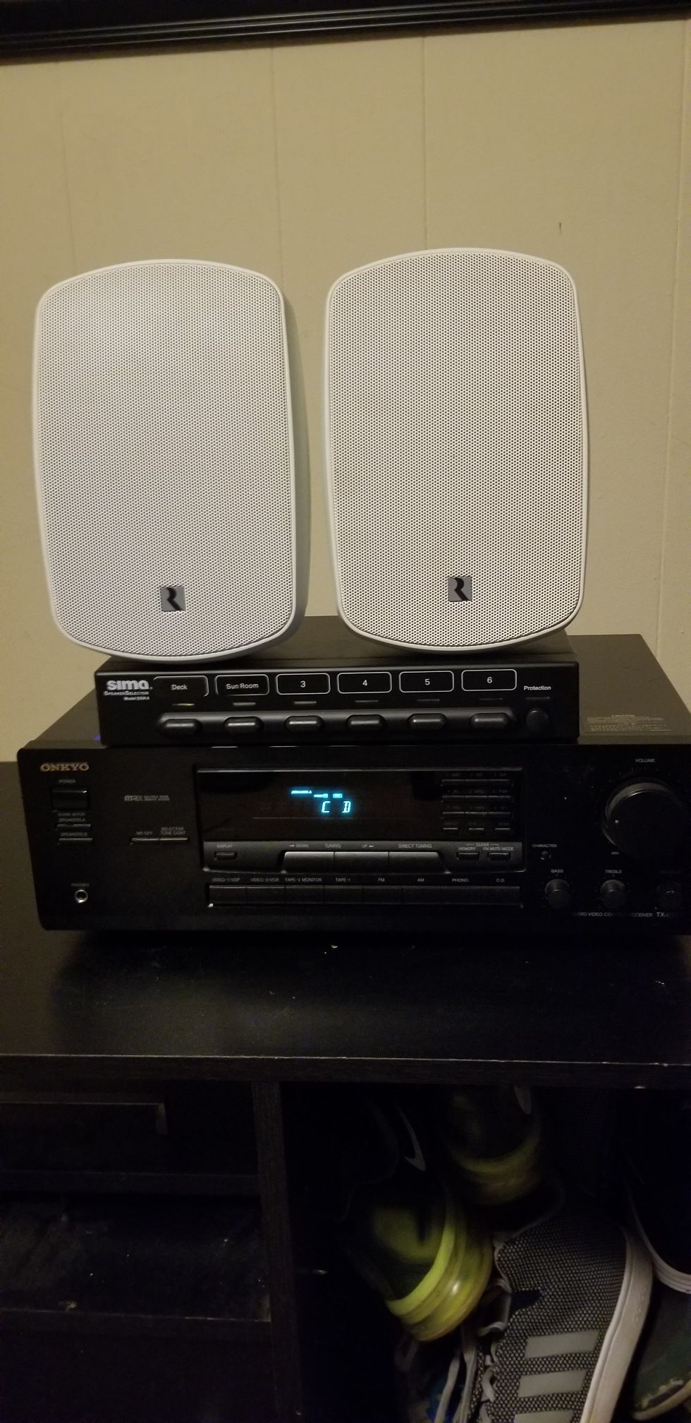 onkyo stereo and russound speakers