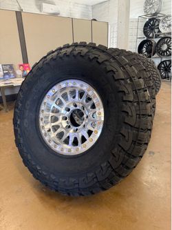 Dodge ram 2500 wheels and tires  17x9 with 37” kmc