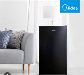 Midea 3.3 Cu. Ft. Mini Fridge – Works Great