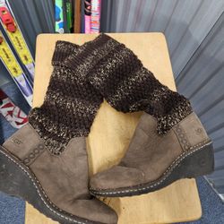 UGG Cresthaven Knit Winter Boots Snow Shoes Womens Size 9 US 