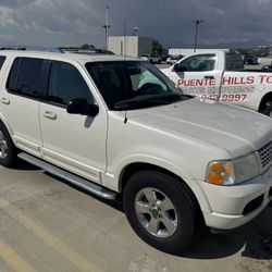 2004 Ford Explorer
