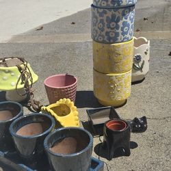 Ceramic gardening Pots