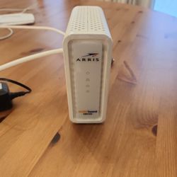 Arris Surfboard SB6183 cable modem 
