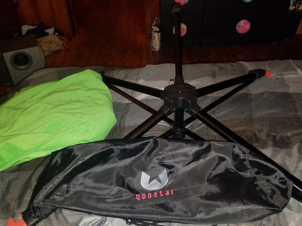 YooStar Green screen and tripod