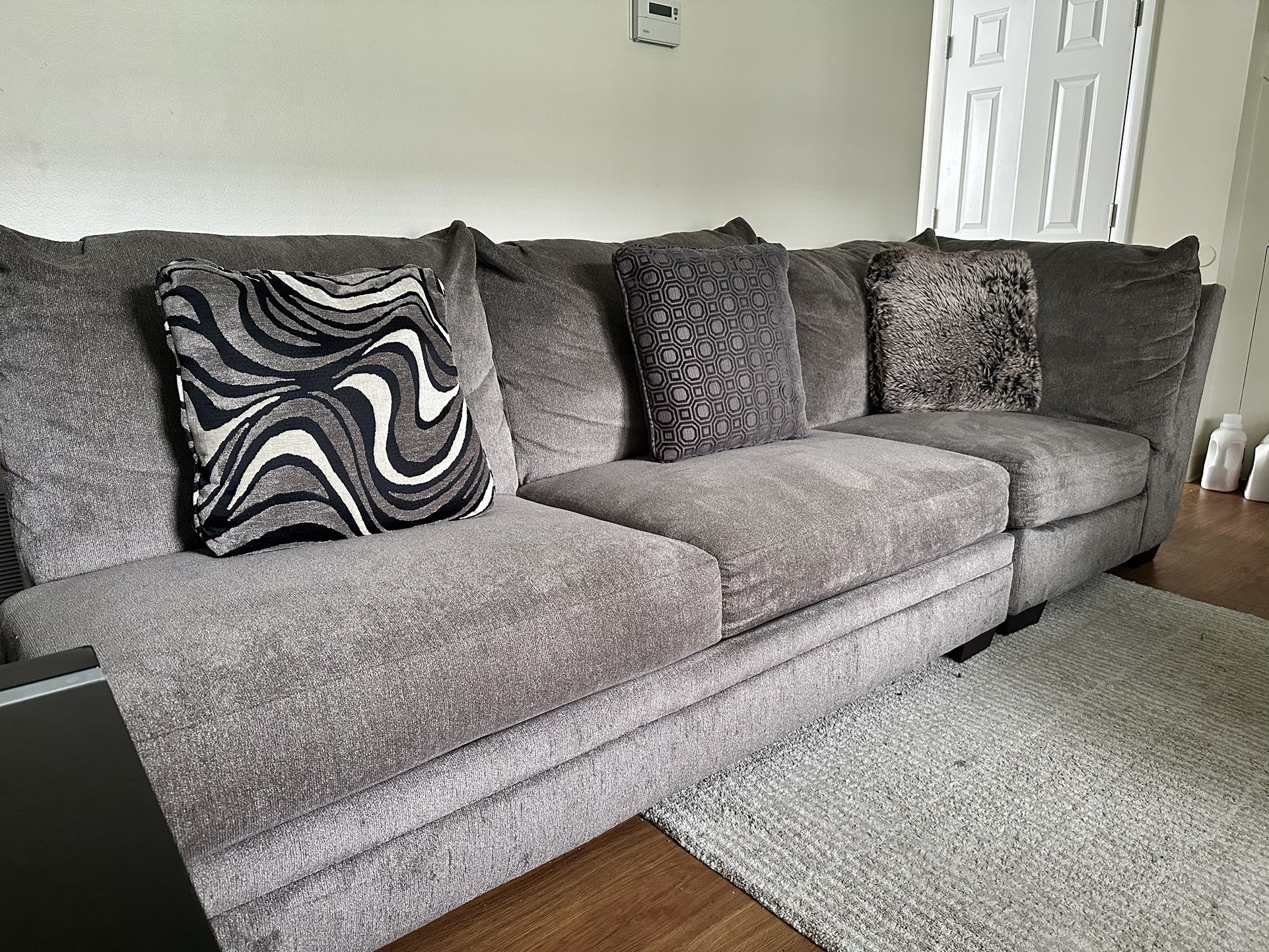 Luxe Gray 4 Piece Left Arm Facing Sectional with Chaise For Sale