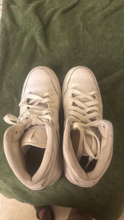 Size 7y Nike Jordan’s